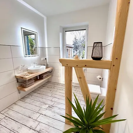 Johanna *